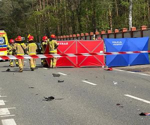 Tragedia w Marysinie Wawerskim: Motocyklista wjechał w pieszych przy cmentarzu