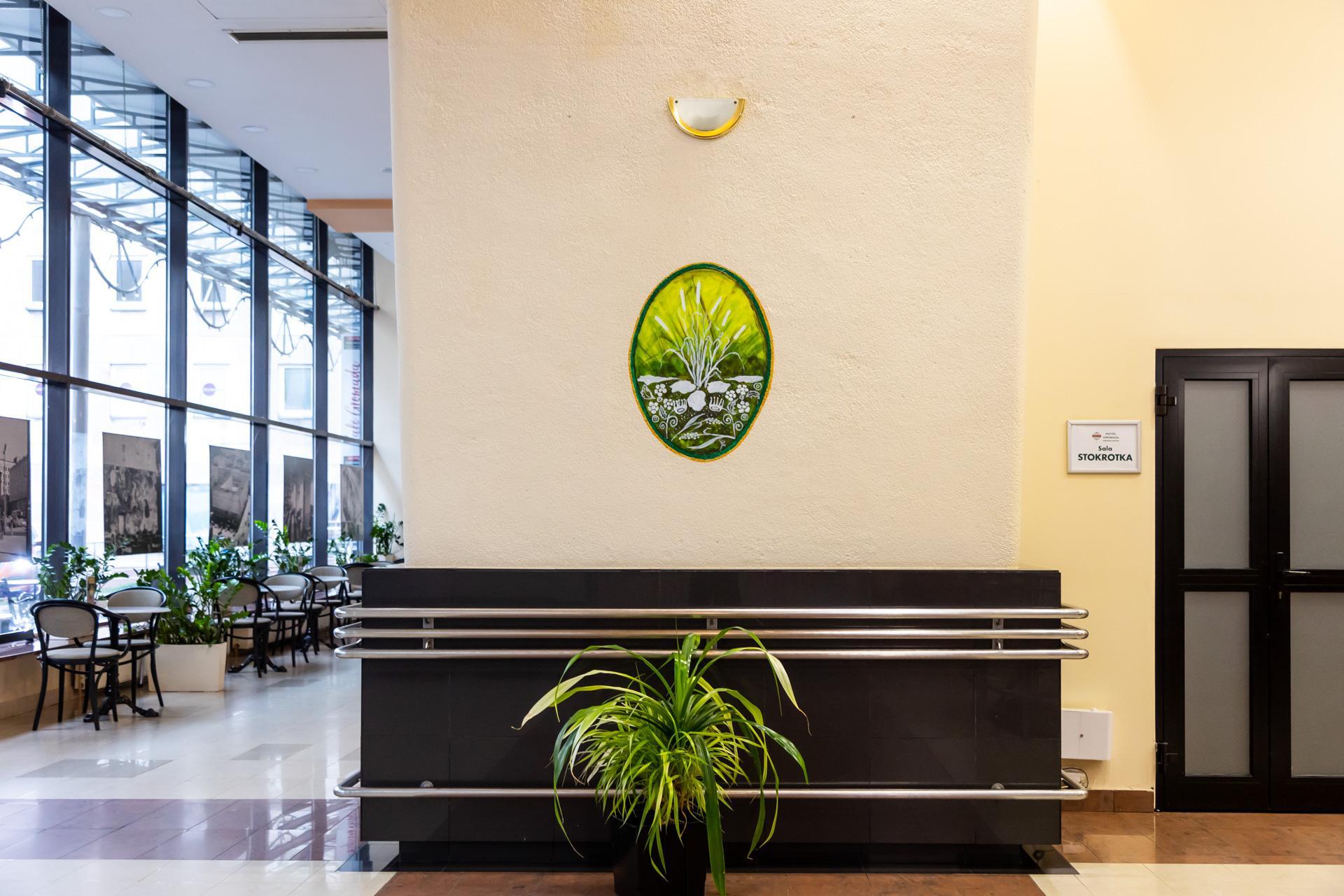 Mozaiki Rechowiczów w warszawskim Domu Chłopa - zobacz zdjęcia. Dziś mieści się tu Hotel Gromada