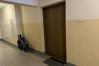 Tragedia w Poznaniu! W mieszkaniu znaleziono zwłoki ojca i syna