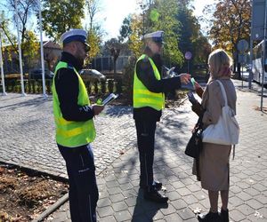 Tym razem mandatów nie było.  Były ulotki i odblaski! 