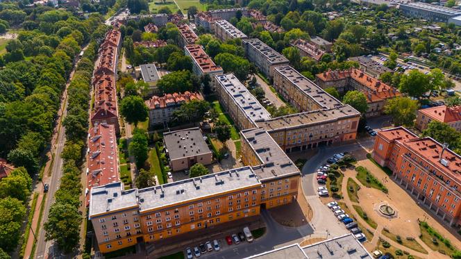 Osiedle A w Tychach i plac świętej Anny