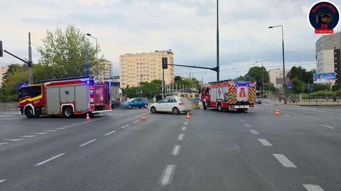 Wypadek na Mokotowie. Kierowca skutera trafił do szpitala 