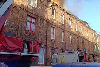 Podpalił kamienicę, bo chciał spalić swoją żonę. 37-letni szaleniec w rękach policji