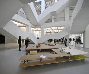 Wanny, buty i manekiny za 851 tys. zł? Ale sztuka! „To jedna z najbardziej wpływowych artystek na świecie”