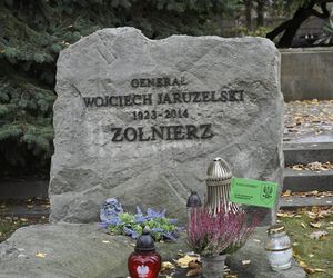 Grób Jaruzelskiego na Powązkach Wojskowych