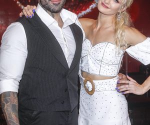 Błyskawiczna zmiana statusu. Akop Szostak w kwietniu się rozwiódł, a w czerwców oświadczył ponownie