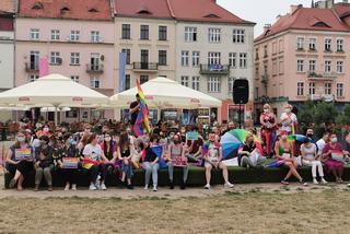 Jestem człowiekiem, nie ideologią manifestacja w Kaliszu