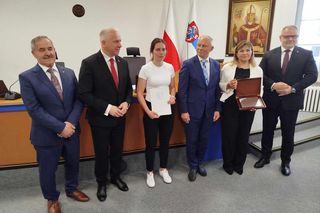 Sportowcom z UKS Rawa Siedlce wręczono w Urzędzie Miasta Siedlce pamiątkowe dyplomy