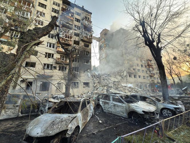 Ponad 440 dronów i 32 rakiet użyła Rosja ostatniej nocy do ataków na Kijów