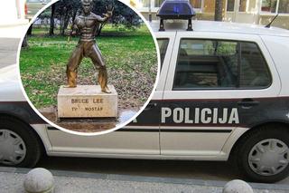 Odważny złodziej ukradł pomnik Bruca Lee! Na miejscu zapalono znicze