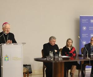 Dyskusja „Ks. Michał Rapacz. Kapłan, męczennik, ofiara komunizmu”