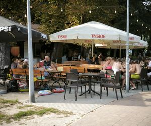 Długi sierpniowy weekend na plaży w Osiecznej