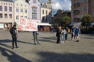 Protest w Grudziądzu, przeciwko agresji i dyskryminacji rasowej w Ameryce