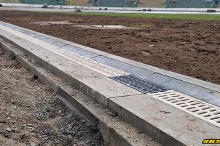 Nowe odwodnienie liniowe przy W69