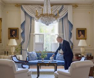 Ugoszczą Nawrockiego jak królową Elżbietę