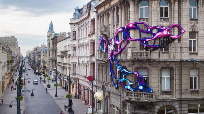 Instalacja amerukańskiej artystki Crystal Wagner na kamienicy przy Piotrkowskiej 29