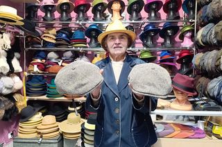 Rod Stewart kupił czapkę u Pani Marii Lipki w Krakowie