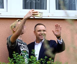 Prezydent Nawrocki zajrzał na stare śmieci