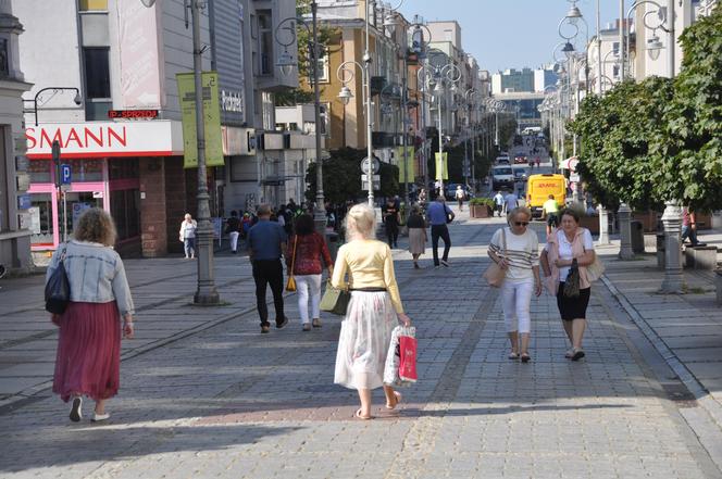 Złota polska jesień w Kielcach. Pogoda dopisuje spacerującym