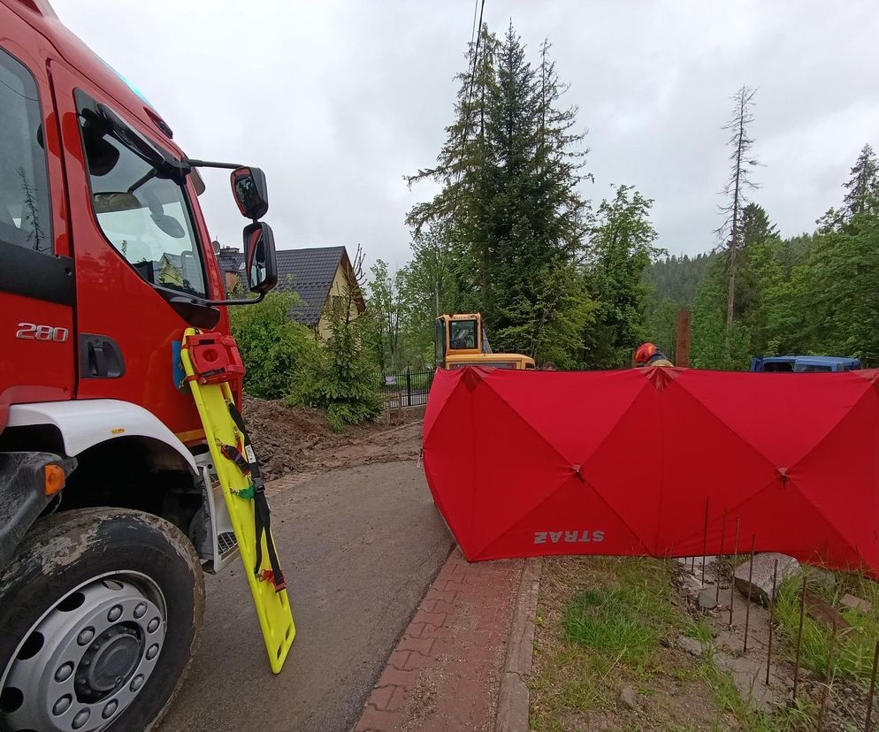 Dramat w Zakopanem! Ziemia zasypała mężczyznę, wyciek gazu utrudniał akcję ratunkową