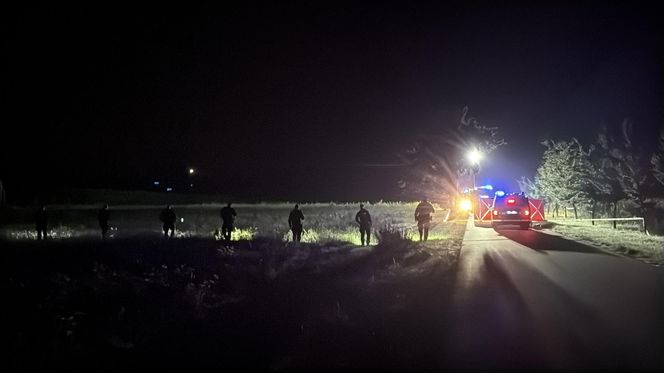  Brutalne zabójstwo na środku drogi pod Grójcem. Podpalili ciało i uciekli