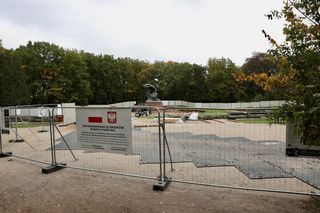 Turyści szukają śladów Chopina. Świat zjeżdża do nas na koncerty, a tu wszystko rozkopane!