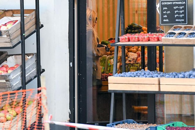 Monika Olejnik w butach wiewiórkach