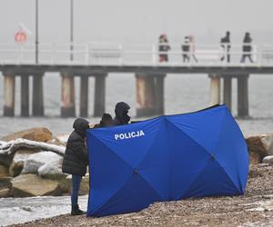 Na plaży w Gdyni znaleziono zwłoki kobiety