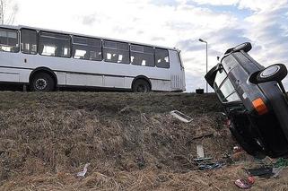 Wypadek z udziałem autobusu. Kierowca wymusił pierwszeństwo [ZDJĘCIA]