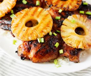 Obiad dla całej rodziny w hawajskim stylu. Prostota i smak w jednym