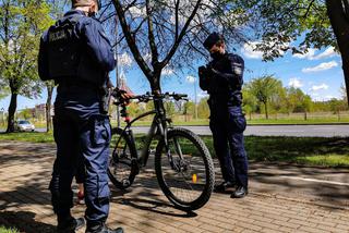 Policjanci kontrolują rowery w Białymstoku