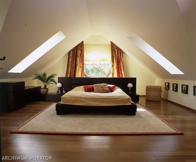 Master bedroom pod skosami