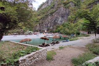 Albania z Wrocławia. Zobacz piękne jezioro Koman, rzekę Shala i średniowieczne miasto Berat. Loty od 139 zł