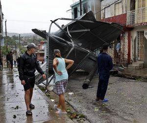 Potworny huragan uderzył w Jamajkę. Woda porywała ludzi, ginęły dzieci
