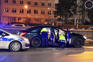 Rozbity w Warszawie Mercedes-Benz S 63 AMG