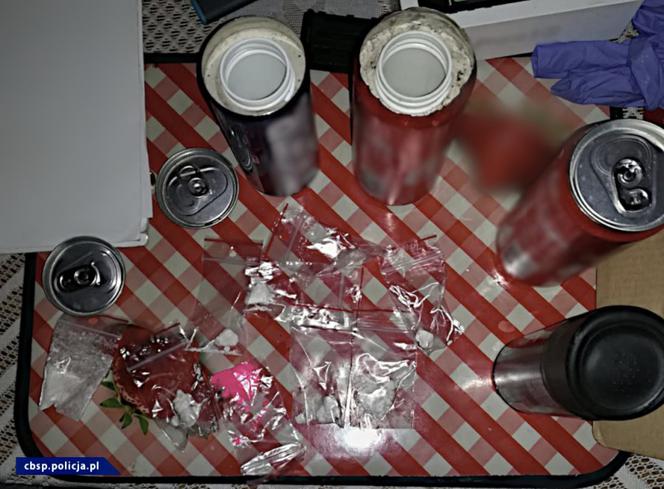 Gang dilerów rozbity. W mieszkaniu mieli miotacz gazu 