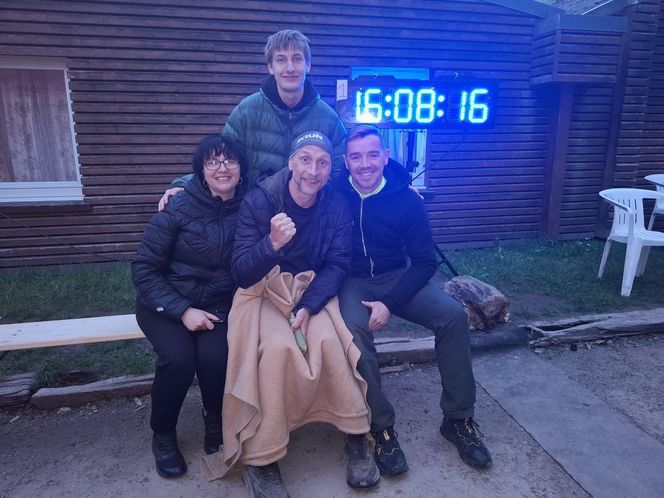 Łukasz Wróbel, policjant ultramaratończyk z Leszna pobił rekord świata w biegu Backyard Ultra! 