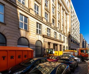 Kamienica na ul. Moniuszki 8 w Warszawie