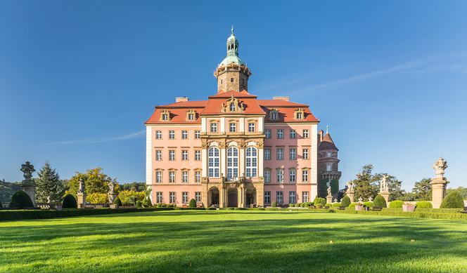 Książ