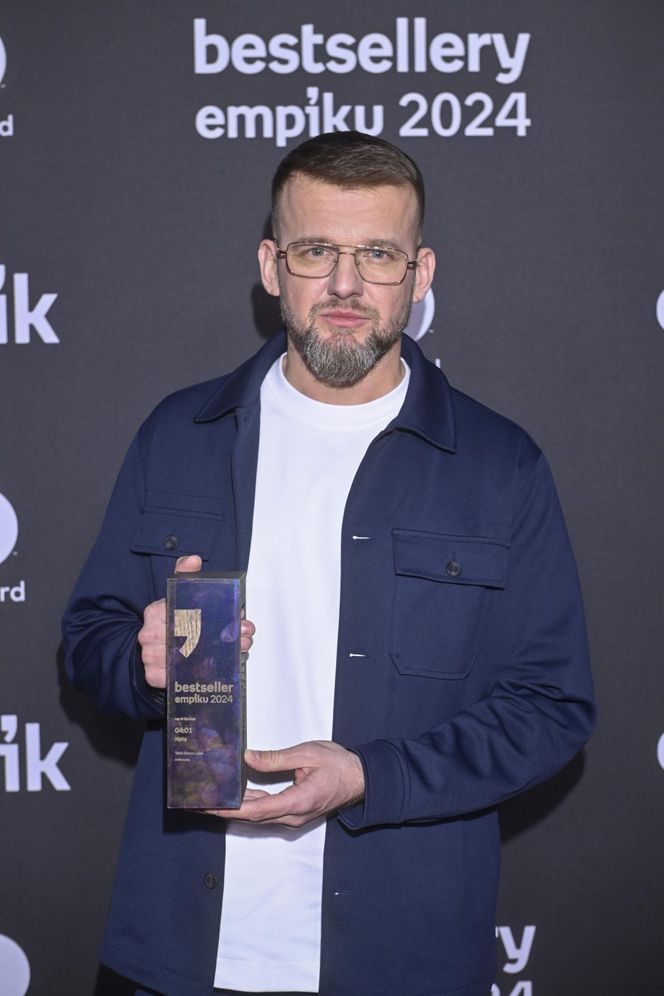 KęKę w żałobie. Jego słowa o mamie łamią serca fanów