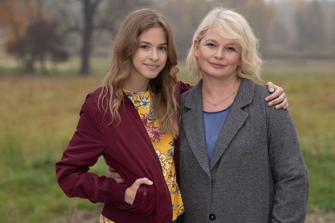 M jak miłość odc. 1425. Marta (Dominika Ostałowska), Ania (Gabriela Świerczyńska)