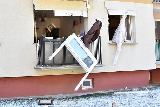 Okna wyleciały ze ścian! Eksplozja w bloku w Białej Podlaskiej