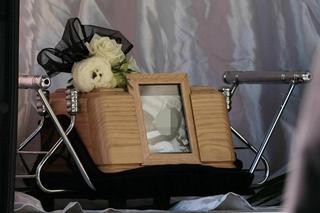 Grób 19-letniej Basi ze Świętochłowic. Kobieta została potrącona przez autobus w Katowicach