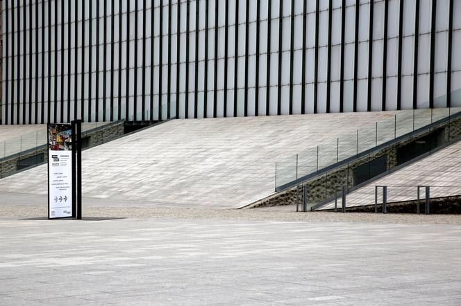 Centrum Spotkania Kultur w Lublinie, Plac Teatralny