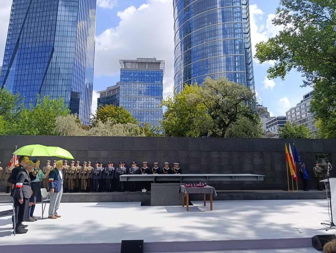 81. rocznica Powstania Warszawskiego. Prezydent Duda wręczył odznaczenia powstańcom