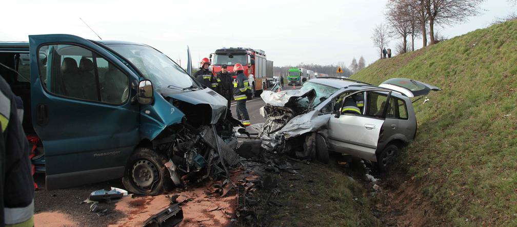  Staranowała auto policjantów