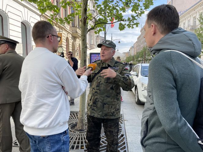 Wielki protest pod urzędem miasta w Łodzi. "Broń lasów Lublinka"
