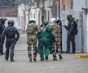 Takie warunki ma w więzieniu ksiądz Tomasz Z. Zielony spacerniak, a nawet siłownia!