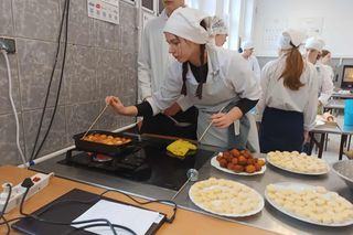 Takie pączki upiekli uczniowie Gastronomika w Grudziądzu