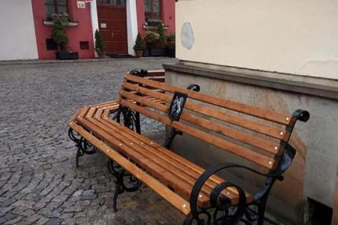 Lublin - następne kute ławki w centrum miasta